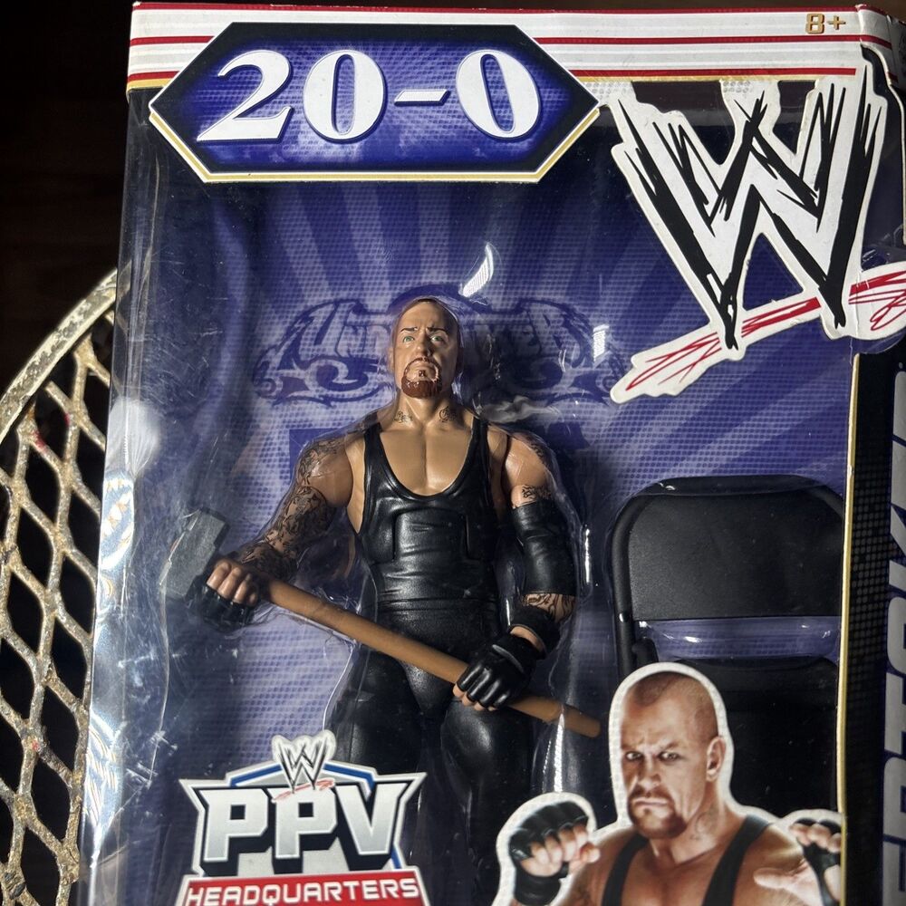 WWE Mattel Elite Toys R Us Exclusive 20-0 The Undertaker - Picture 2 of 8